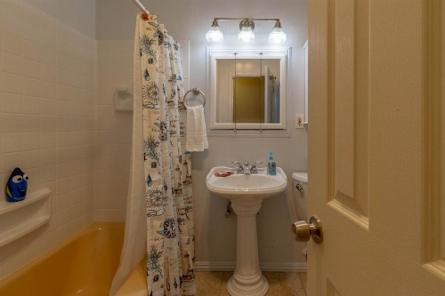 Seaside Family Retreat image 13