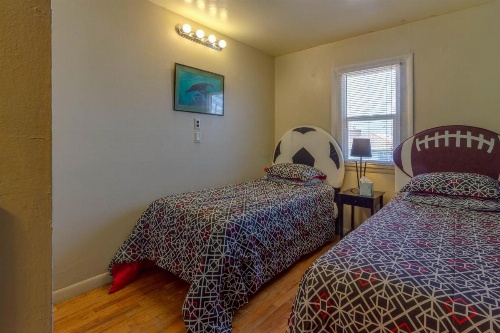 Seaside Family Retreat image 23